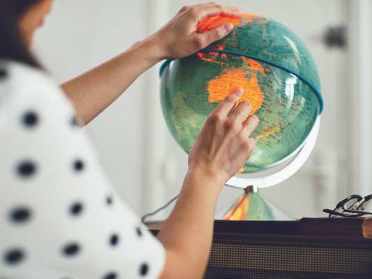 5 ways an offshore bank account breaks down borders -14 Formats image